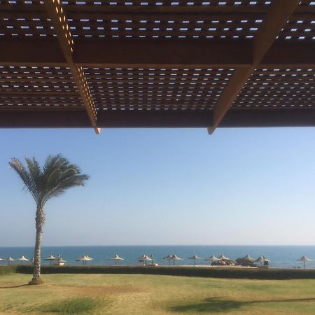 Beach Front Chalet Αΐν Σούχνα Εξωτερικό φωτογραφία